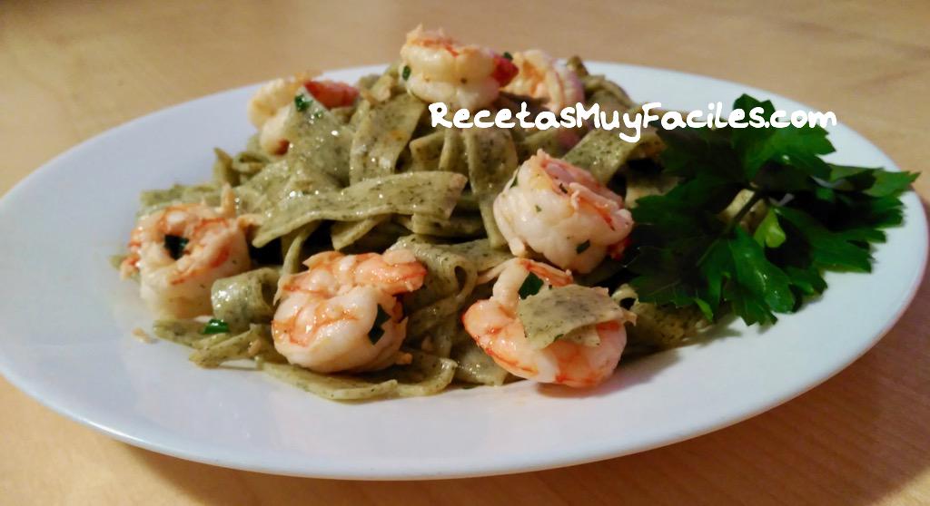 foto tagliatelle con gambas al ajillo